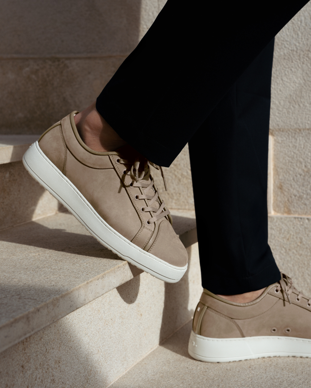 LT 01 Shades Nubuck Desert Taupe