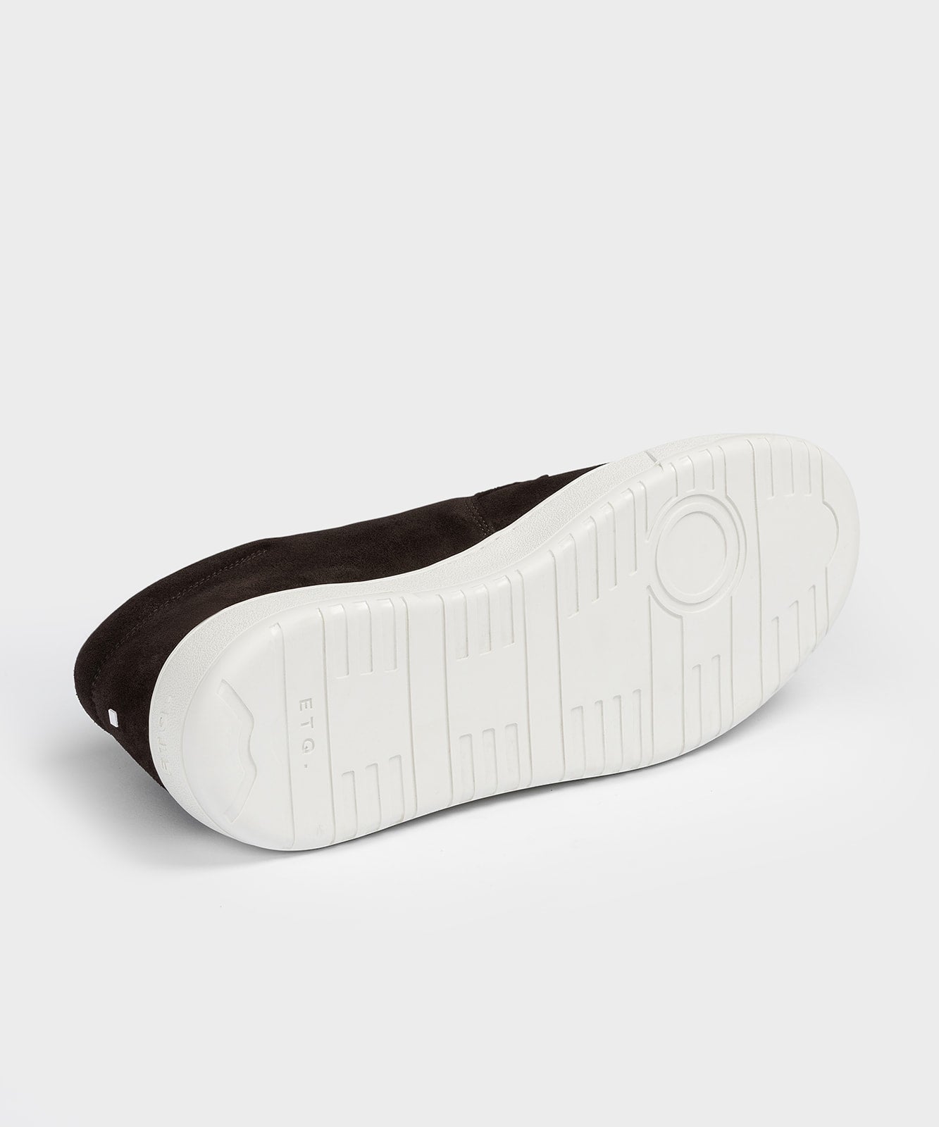 DB 01 Suede Chocolate