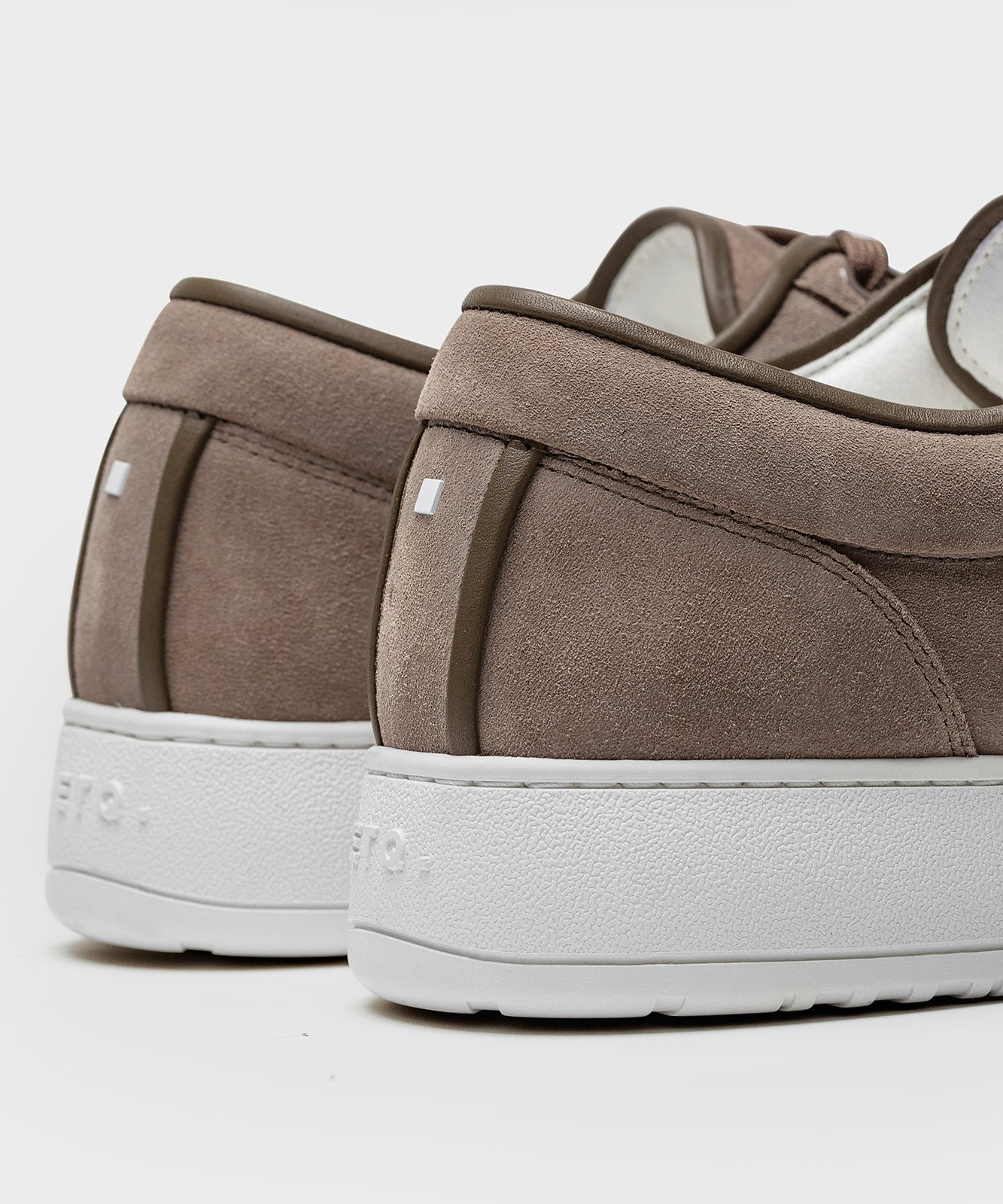 LT 01 Shades Suede Desert Taupe