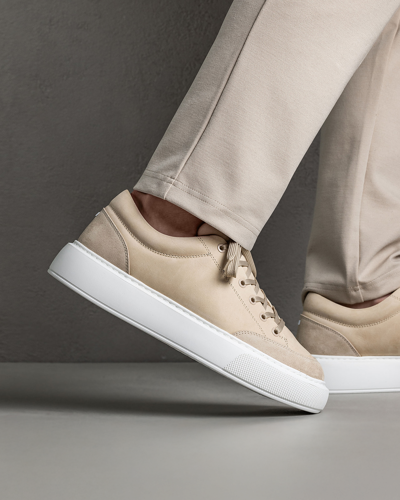 LT 02 Platform Nubuck Sand