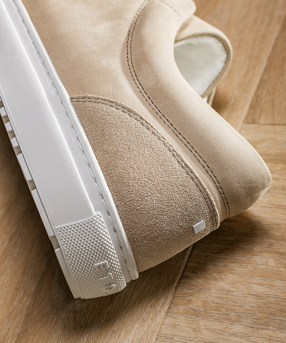 LT 02 Rugged Nubuck Sand