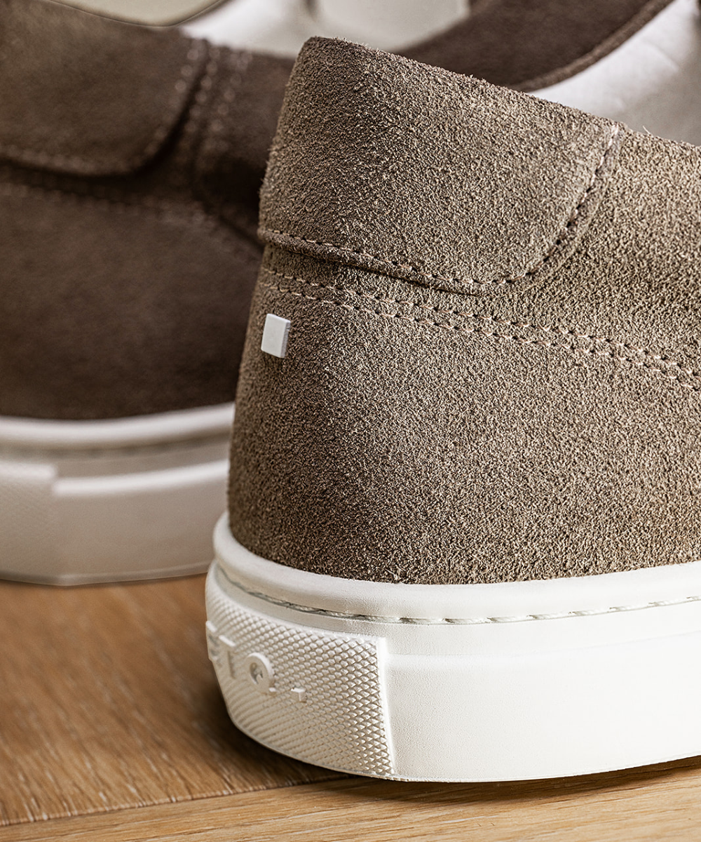 LT 01 Court Lite Suede Desert Taupe