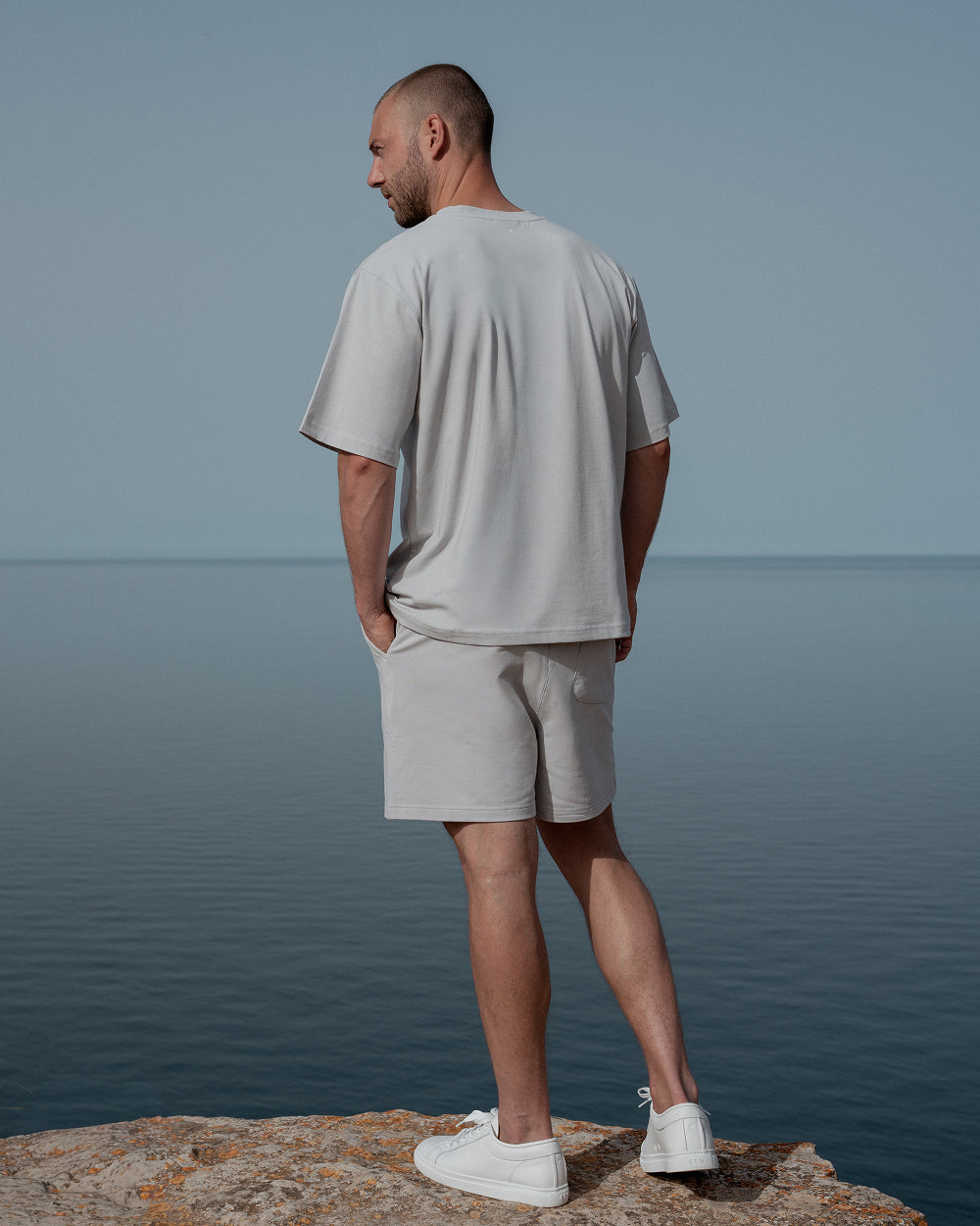 TS 01 Essence Oversized Lightweight Cement Grey 2.0