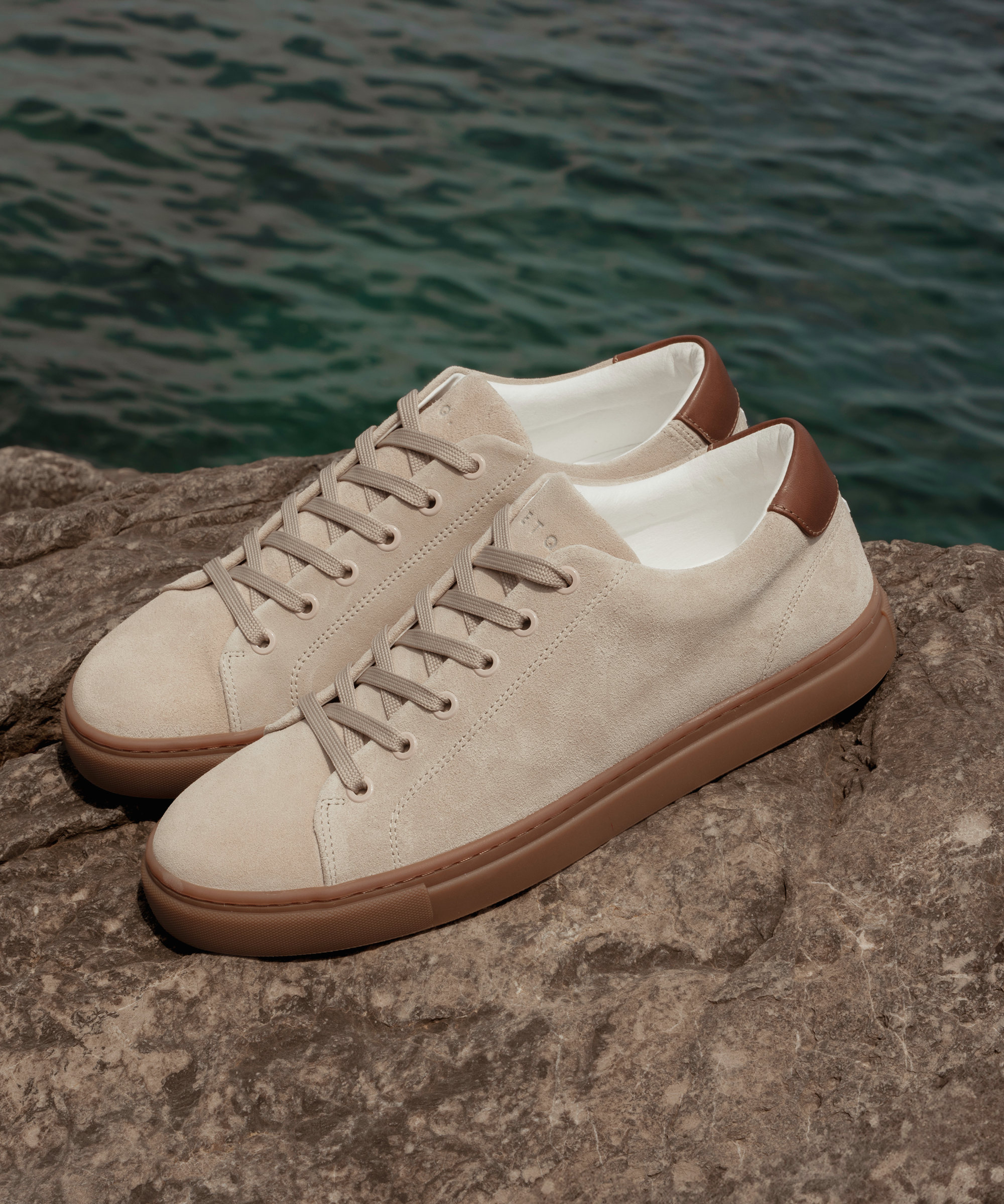LT 01 Court Lite Gum Suede Sand