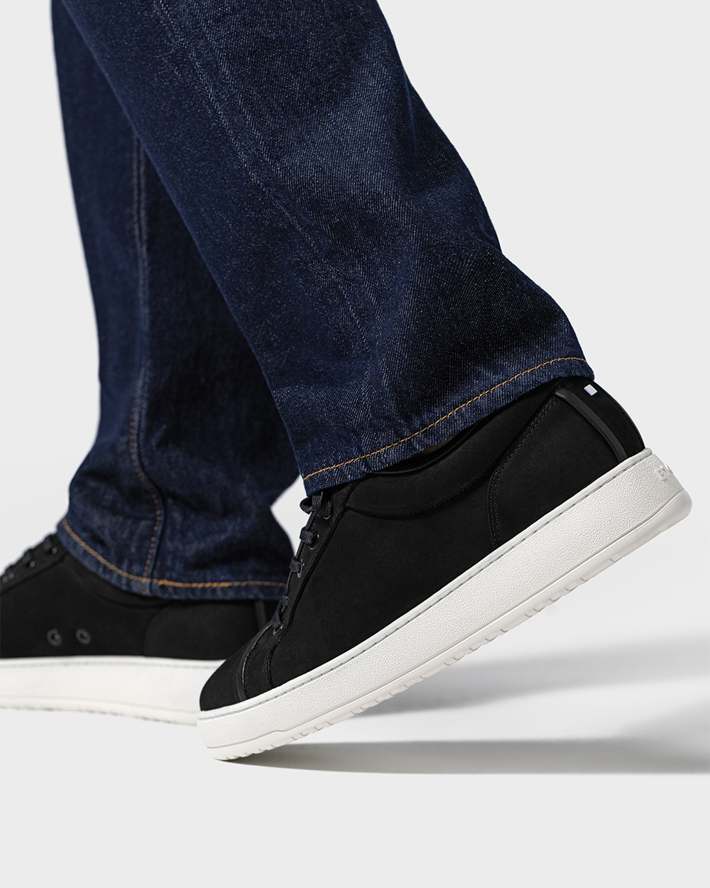 LT 01 Shades Nubuck Jet Black