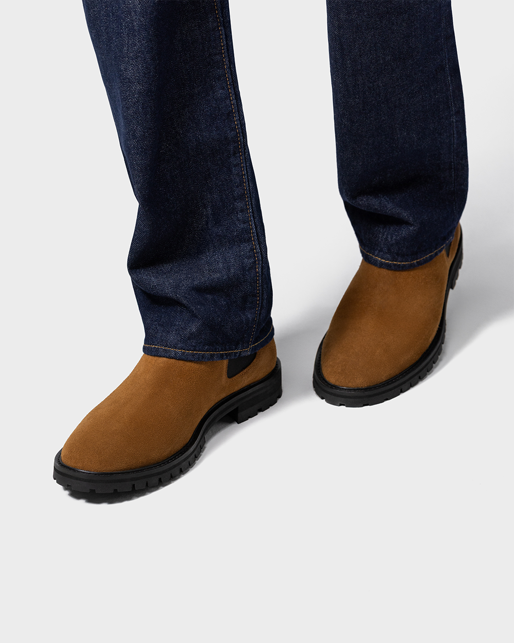 CB 01 Rugged Suede Cognac