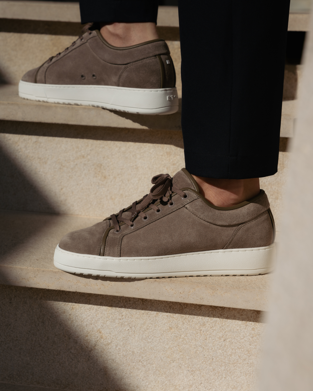 LT 01 Shades Suede Desert Taupe