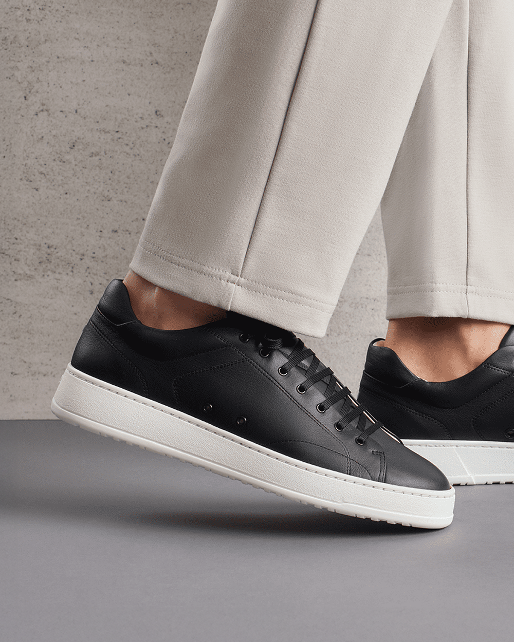 LT 04 Premium Nappa Jet Black