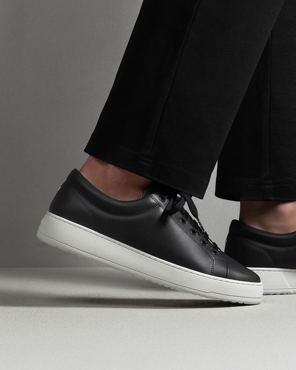 LT 01 Premium Nappa Jet Black