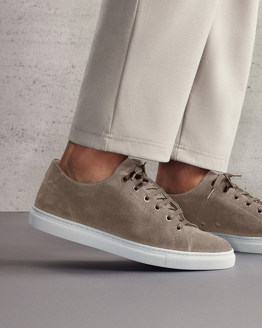 LT 01 Court Lite Suede Desert Taupe