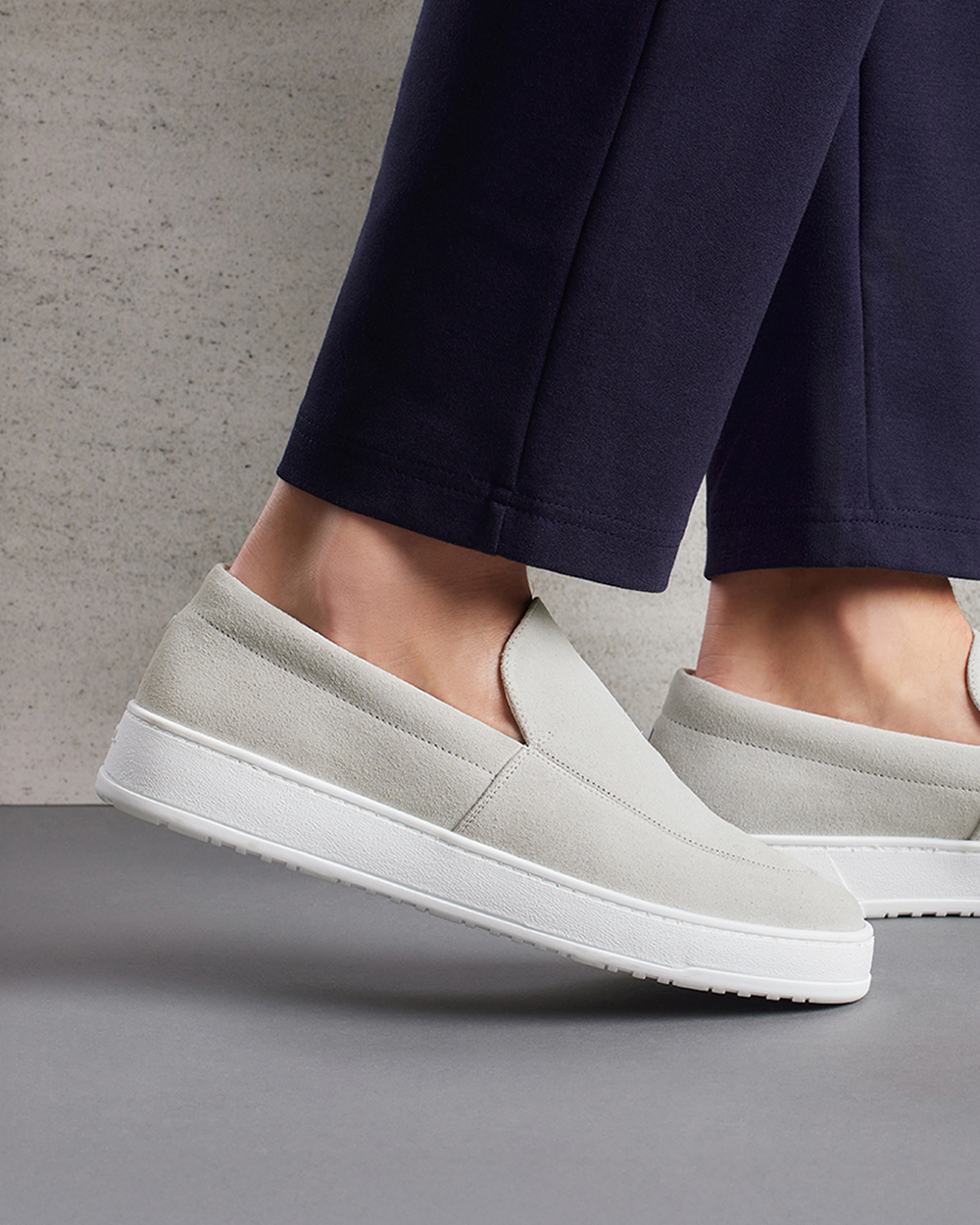 LS 01 Suede Cement Grey