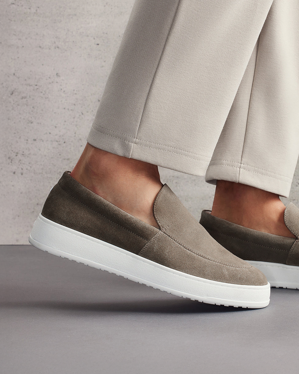 LS 01 Suede Desert Taupe