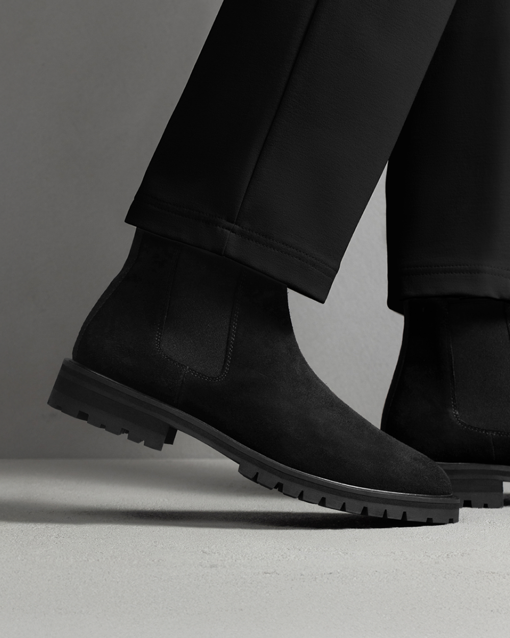 CB 01 Rugged Suede All Black