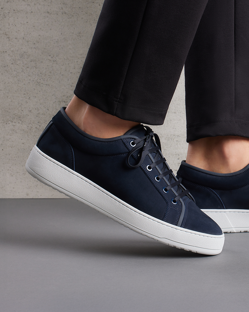 LT 01 Shades Nubuck Blueberry