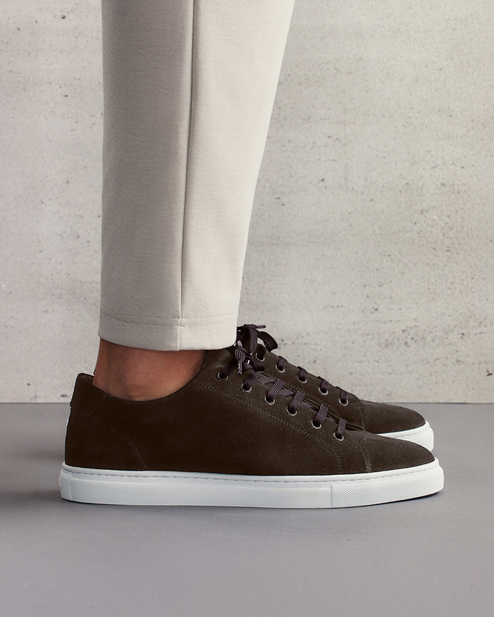 LT 01 Court Lite Suede Chocolate