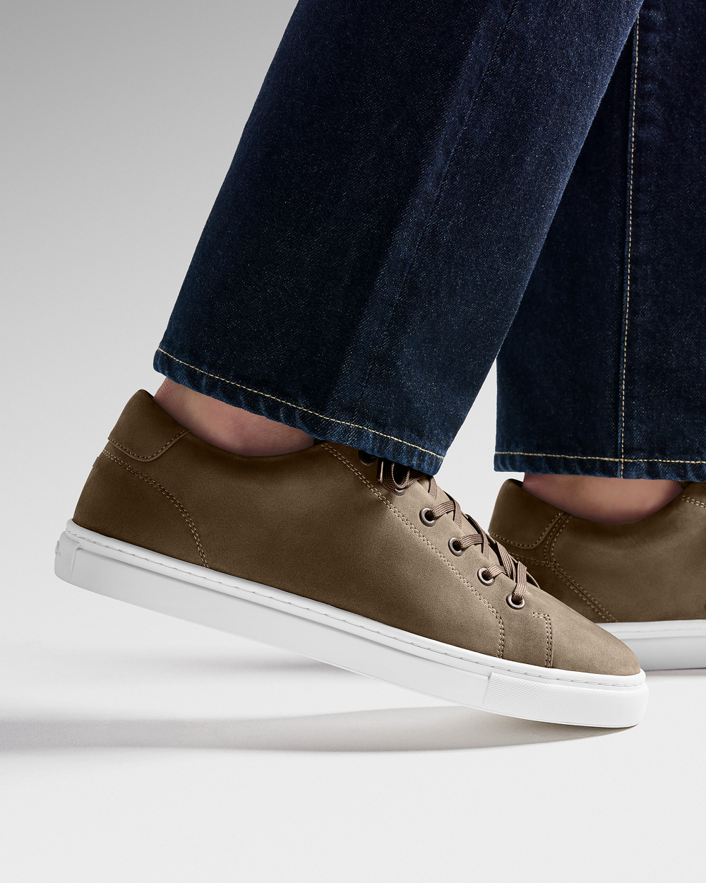 LT 01 Court Lite Nubuck Desert Taupe