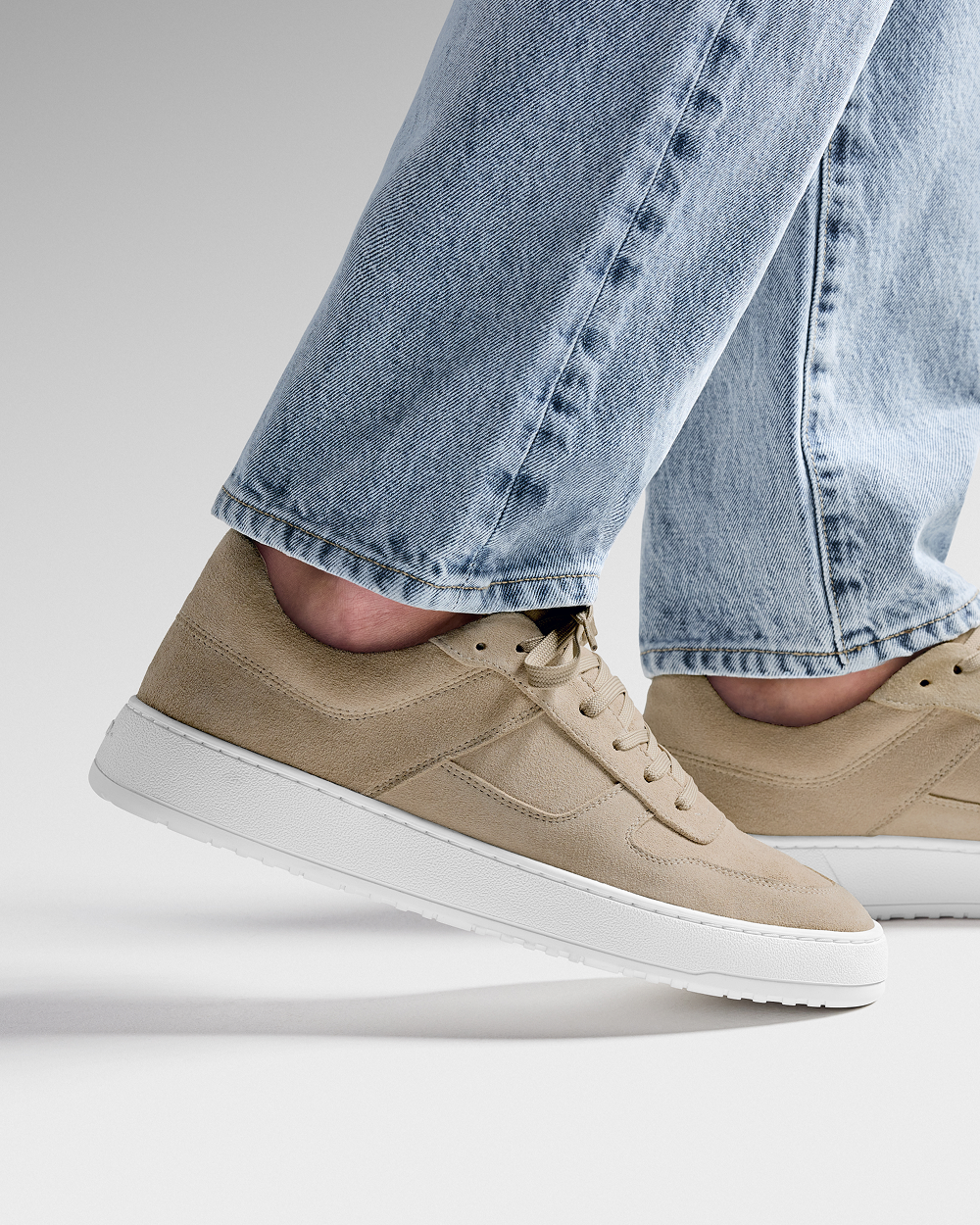 LT 08 Suede Sand