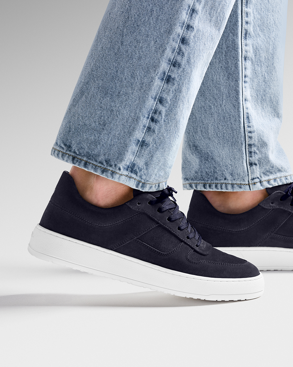 LT 08 Suede Blueberry