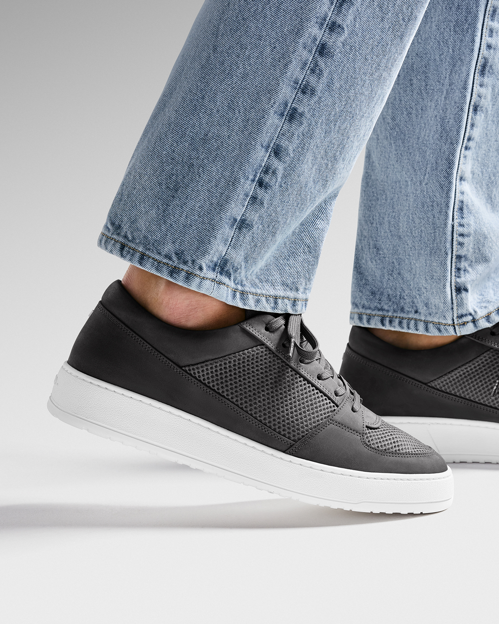 LT 03 Nubuck / Mesh Anthracite