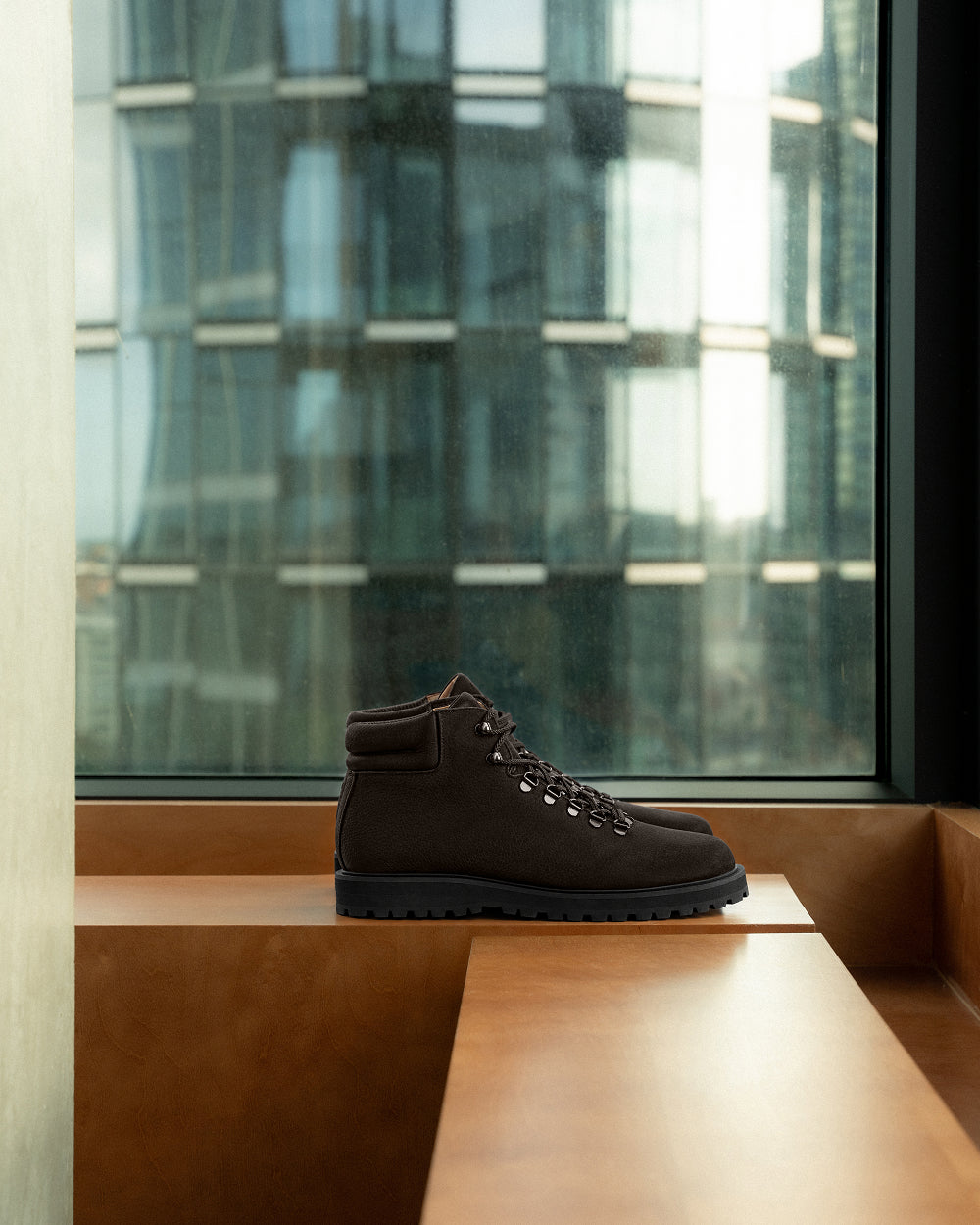 HB 01 Suede Chocolate