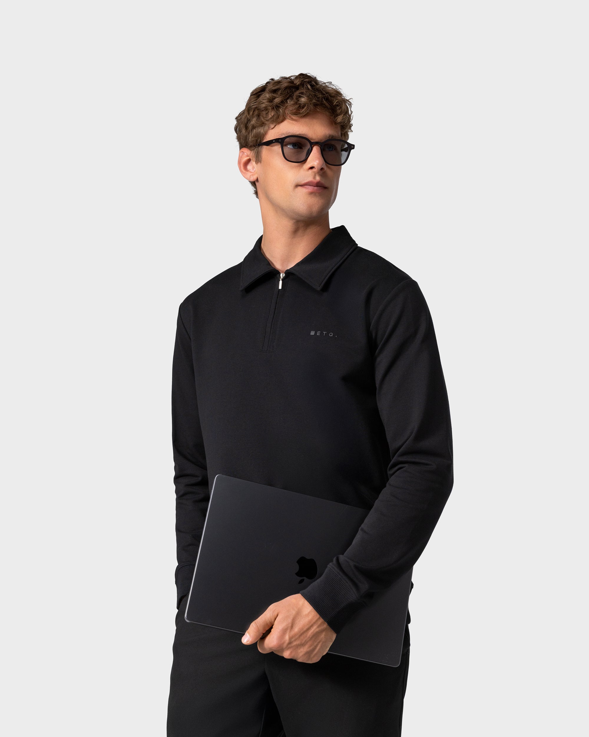 SW 02 Marked Half Zip Black 2.0