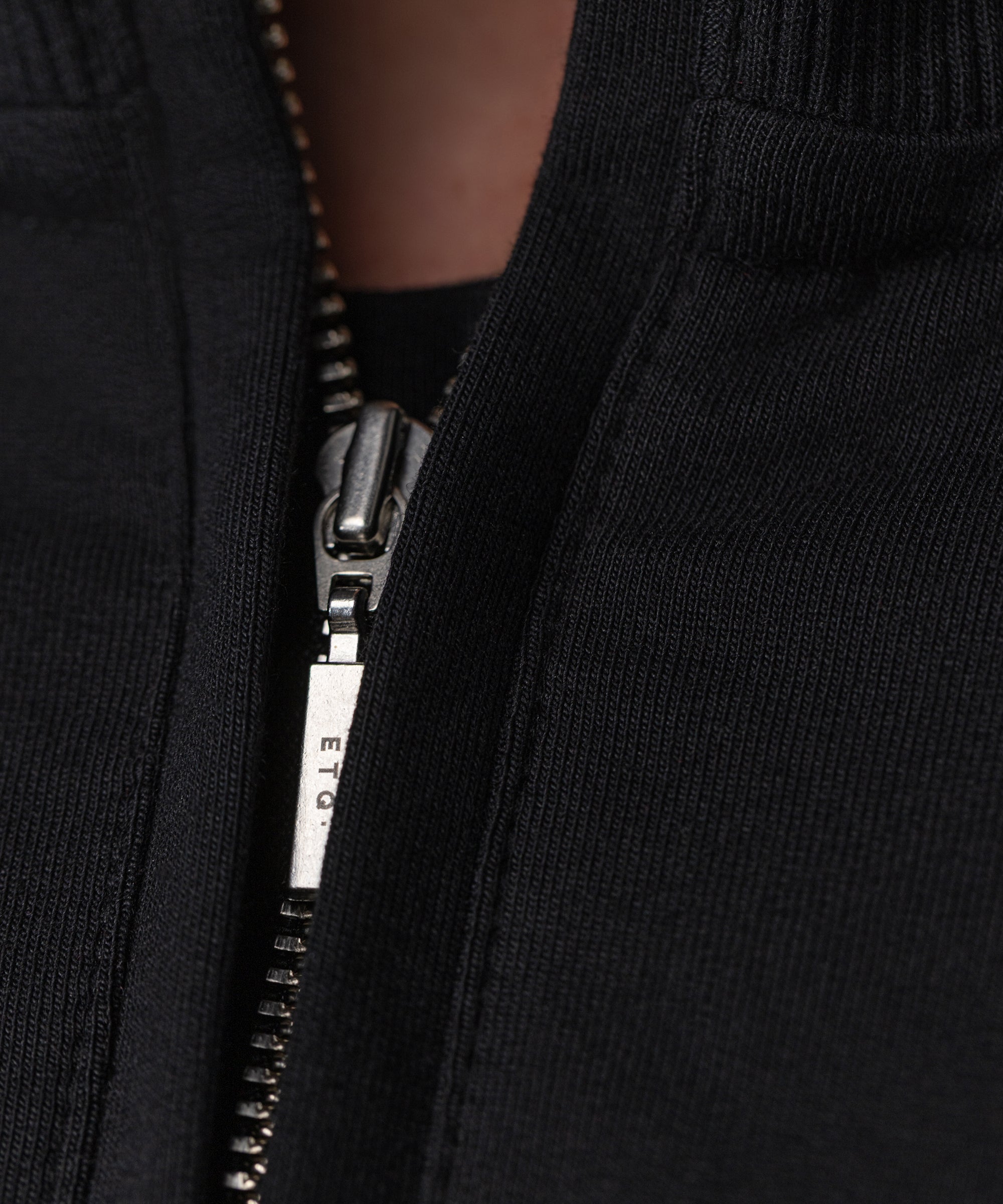 SW 03 Marked Half Zip Black