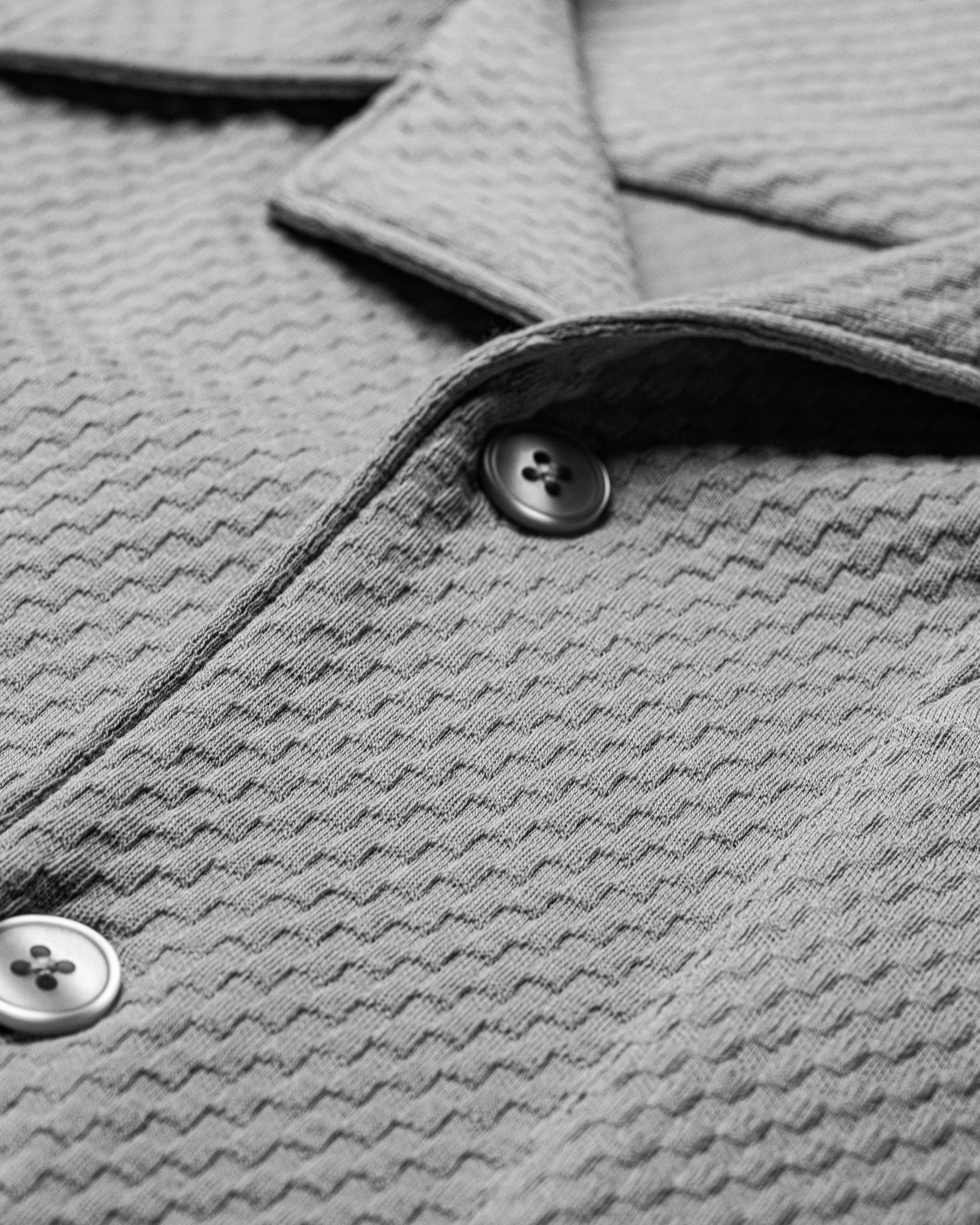 SH 04 Jacquard – short sleeve shirt in cotton jacquard, detail