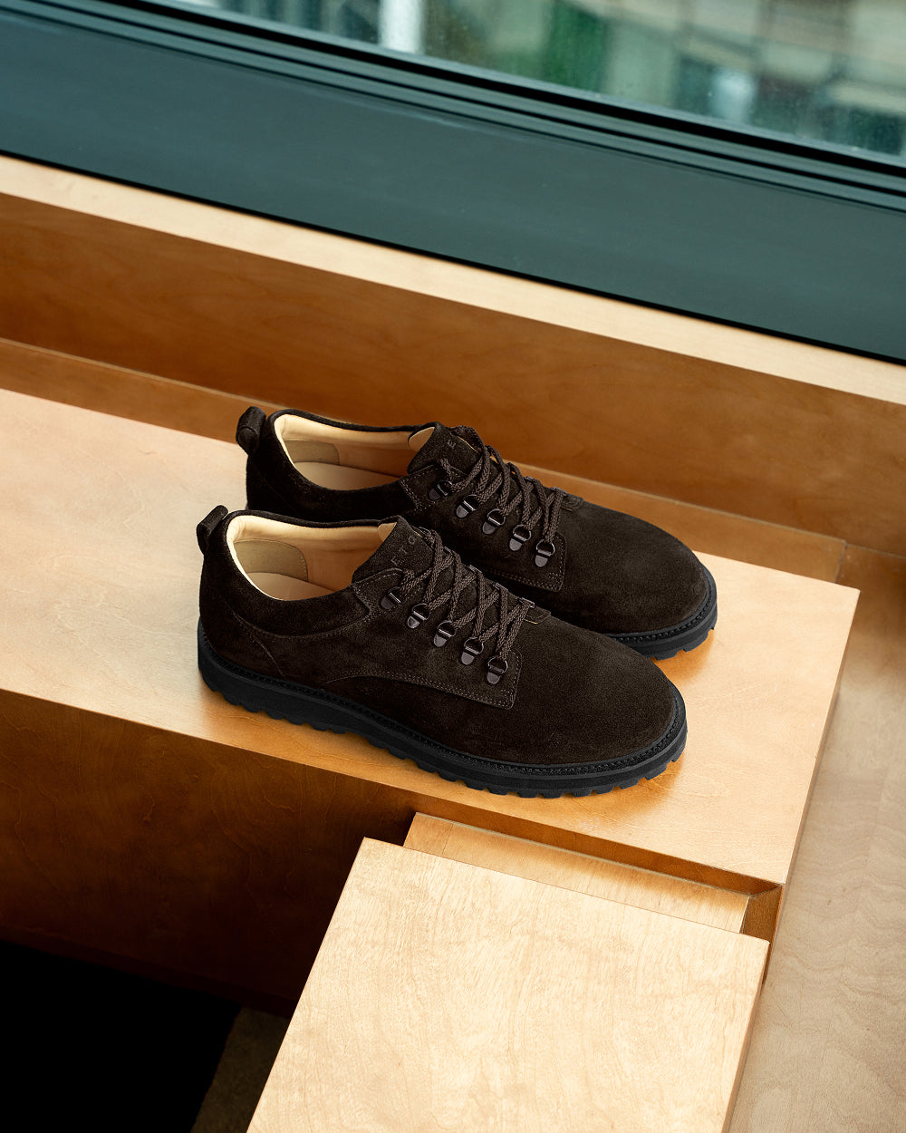 LB 01 Suede Chocolate