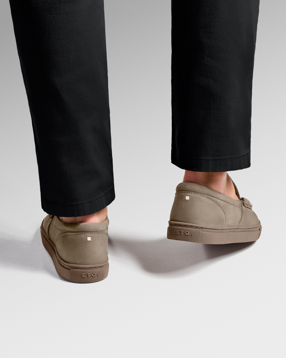 LS 04 Nubuck Desert Taupe