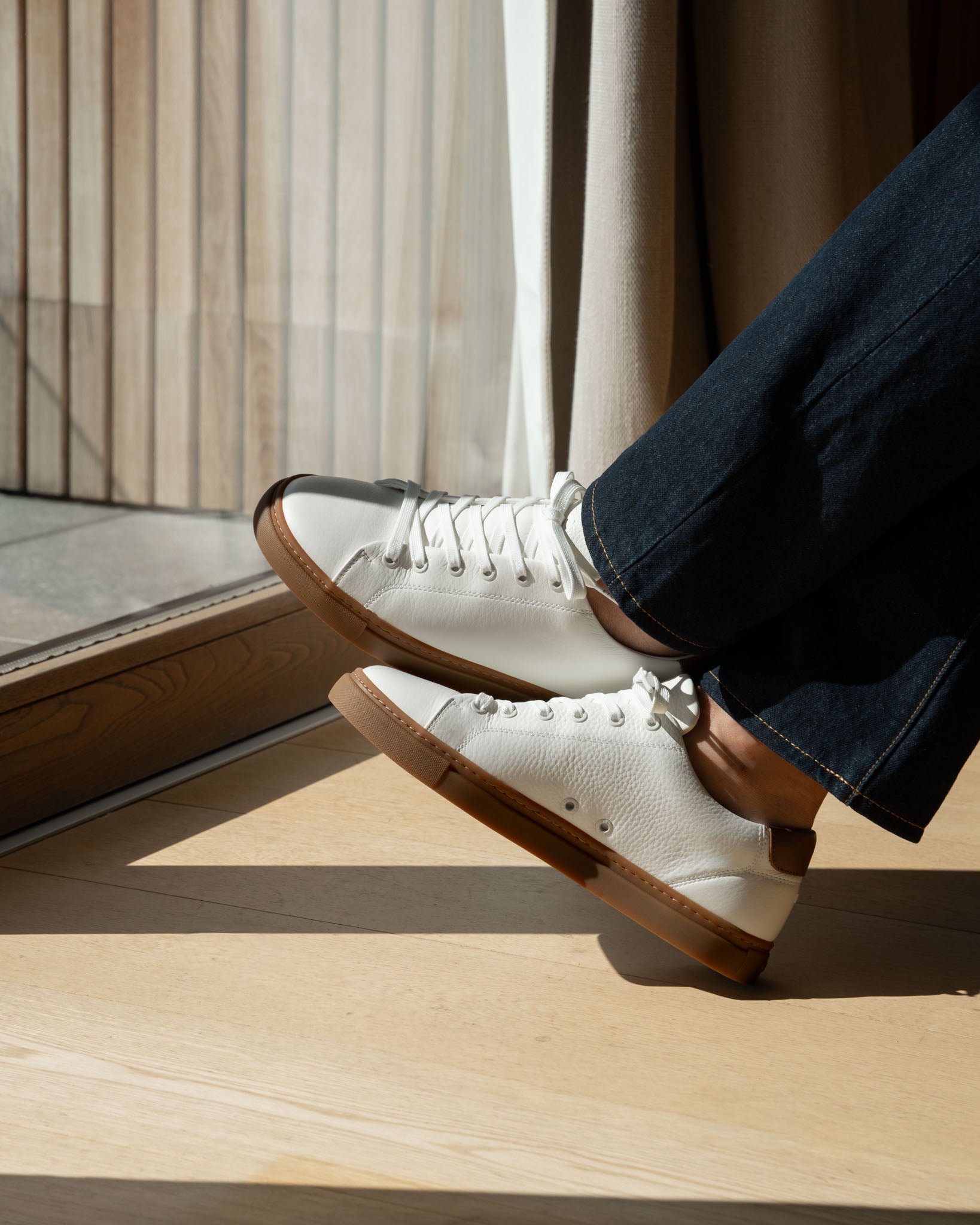 LT 01 Court Lite Gum Premium Nappa White