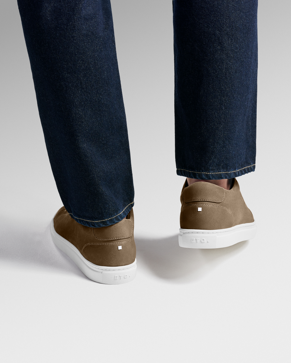 LT 01 Court Lite Nubuck Desert Taupe
