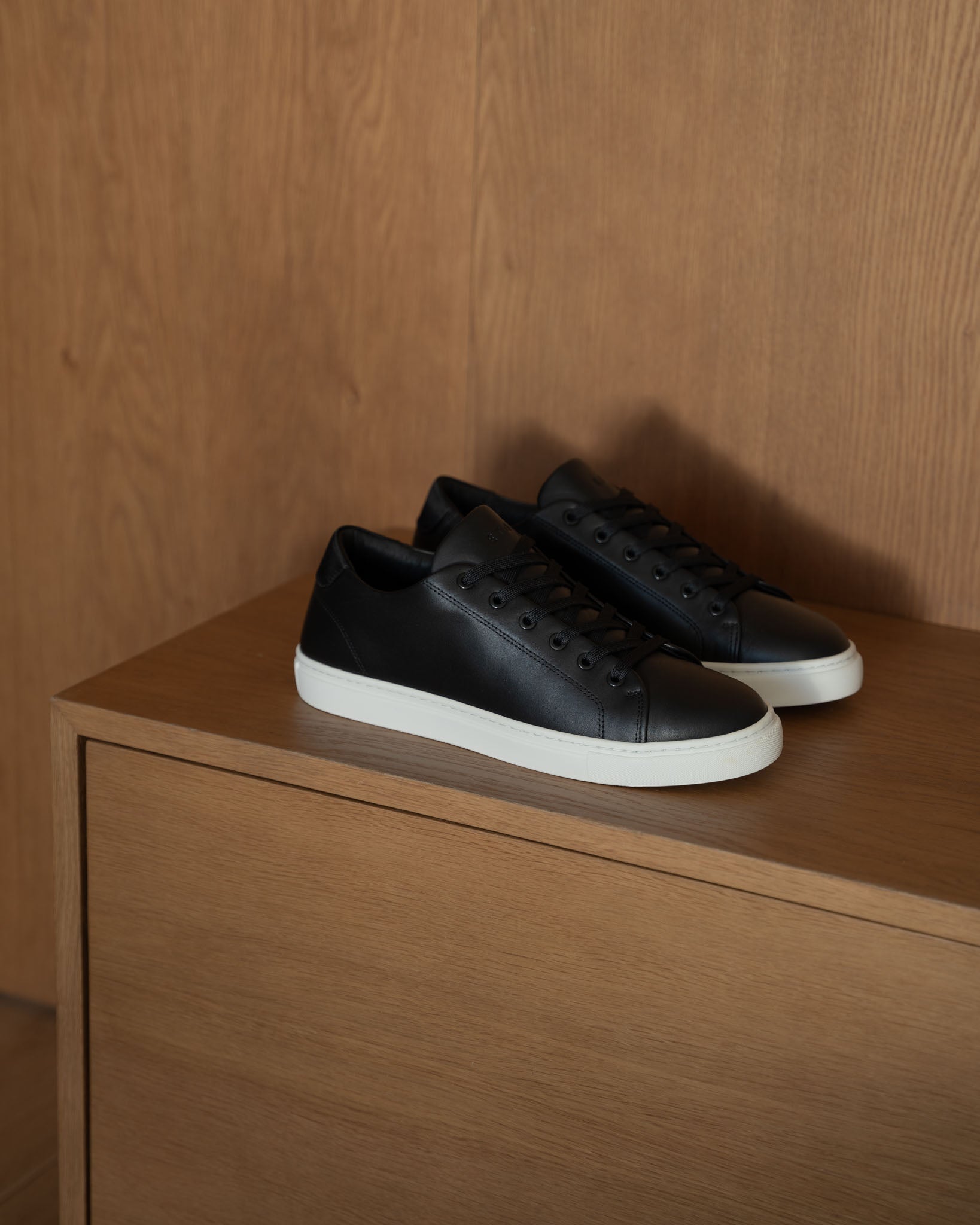 LT 01 Court Lite Premium Nappa Jet Black