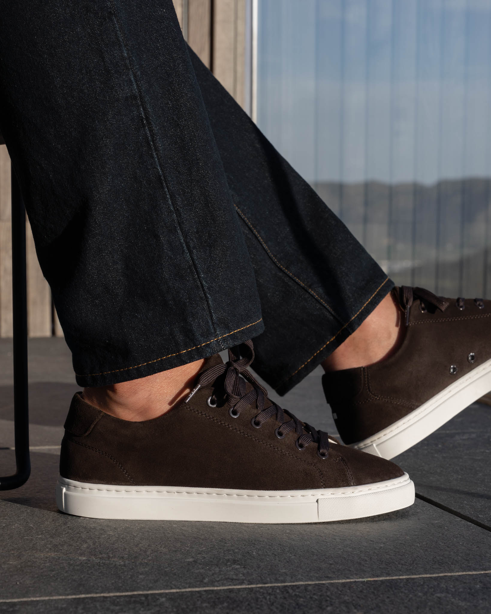 LT 01 Court Lite Suede Chocolate