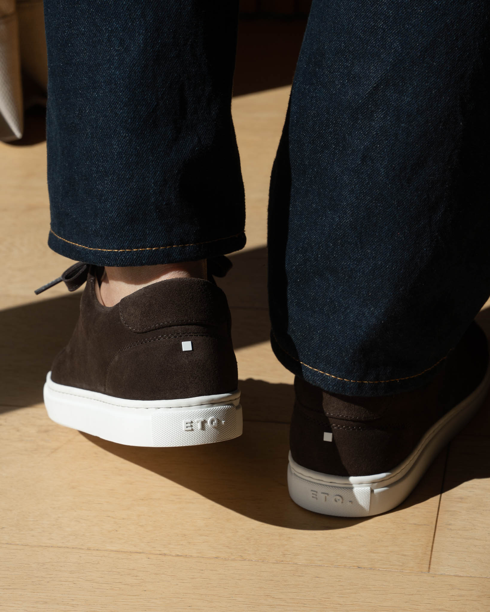 LT 01 Court Lite Suede Chocolate