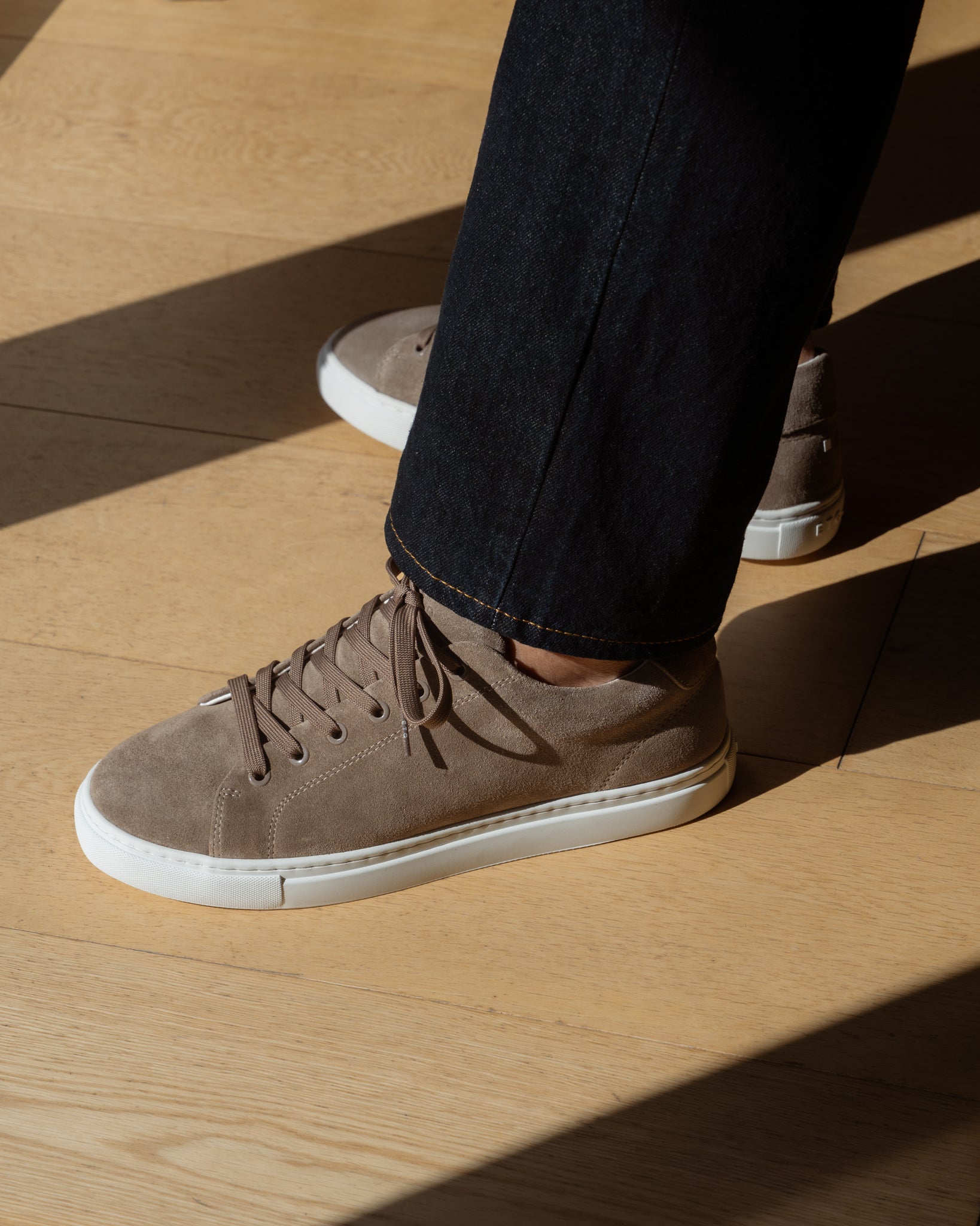 LT01 Court Lite- Suede Desert Taupe-2