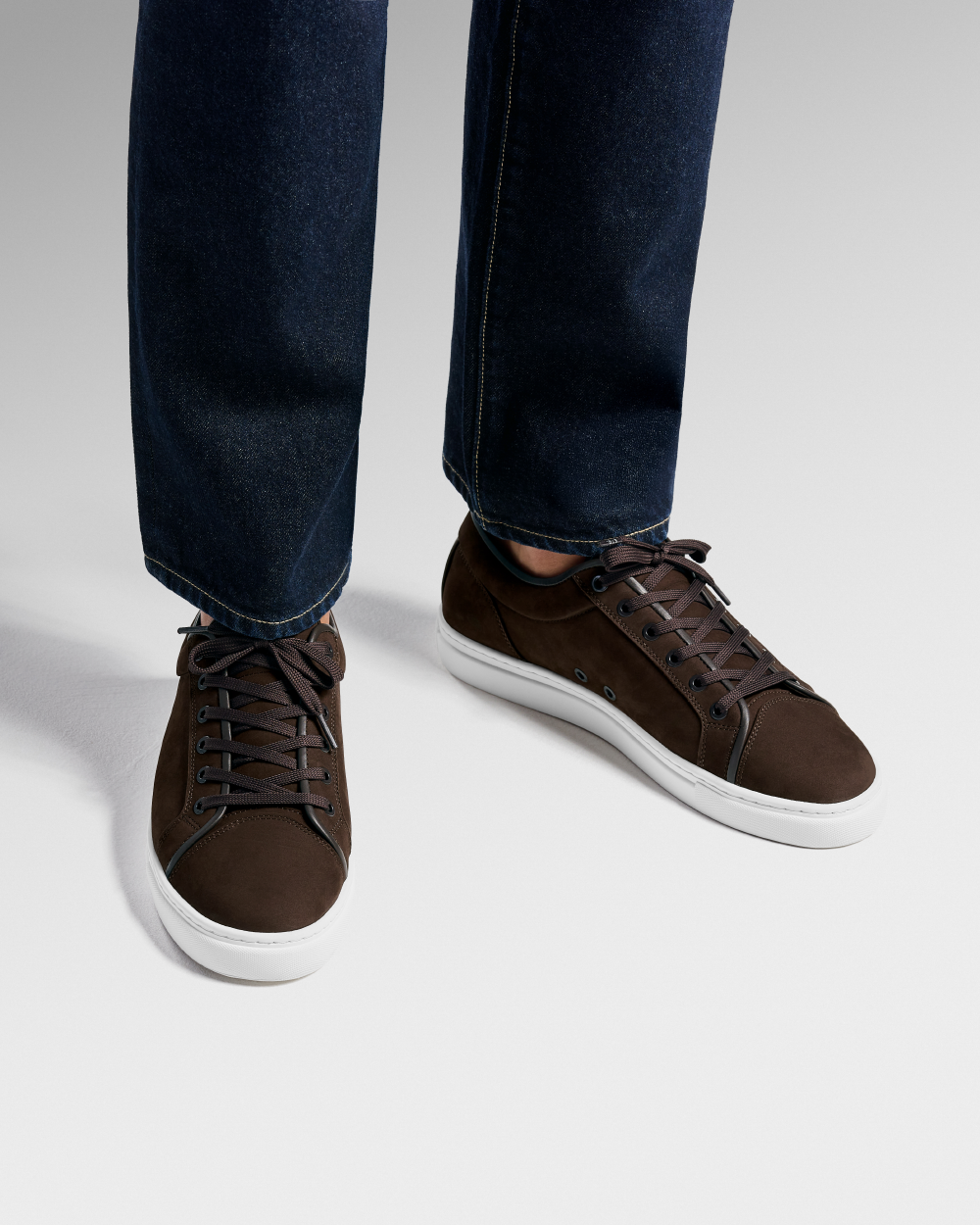 LT 01 Essence Nubuck Chocolate