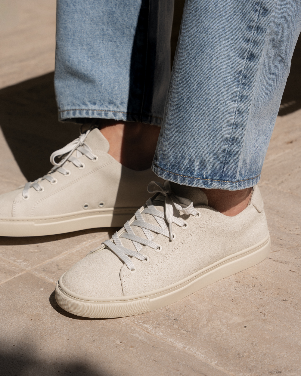 LT 01 Court Lite Suede Off White