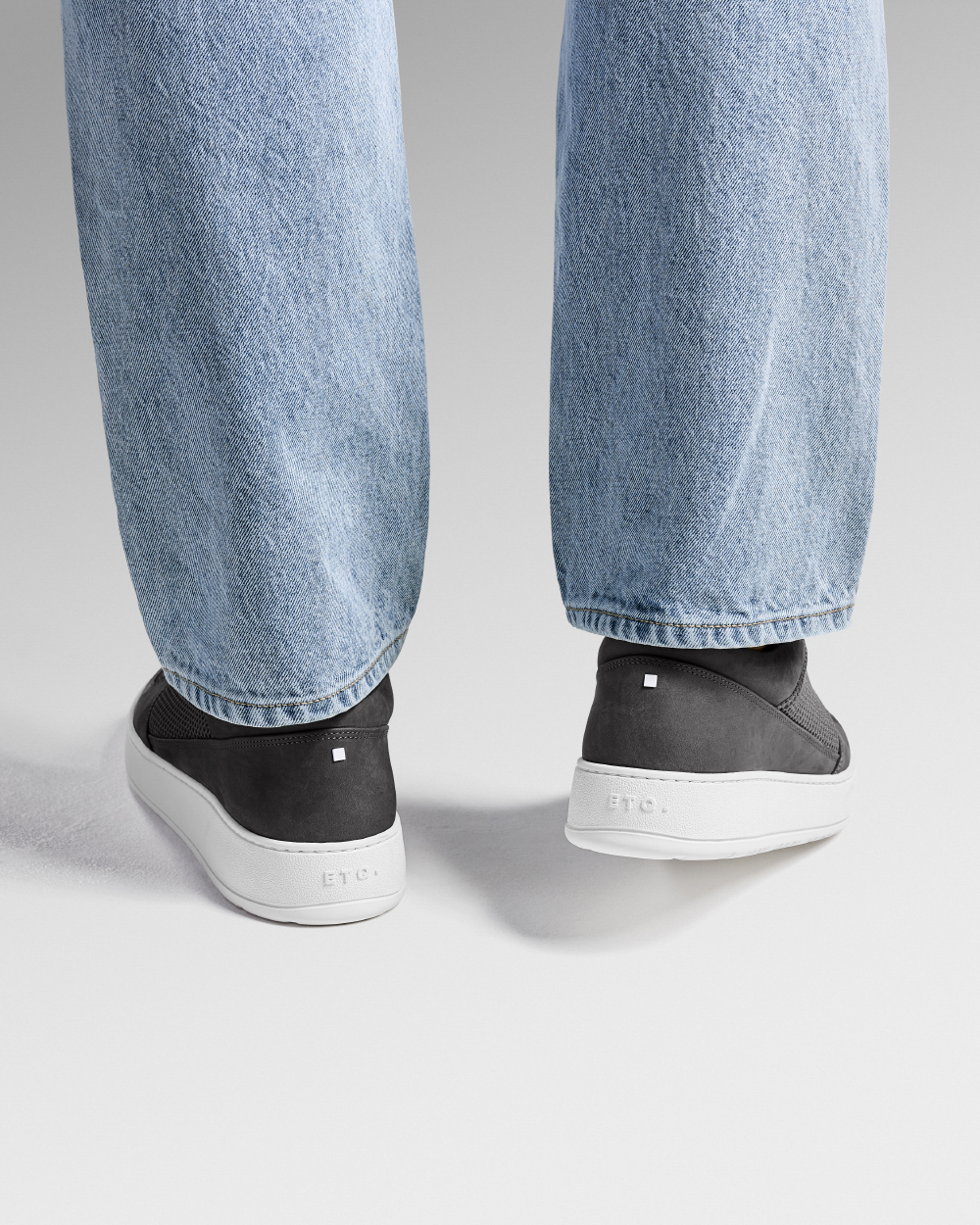 LT 03 Nubuck / Mesh Anthracite