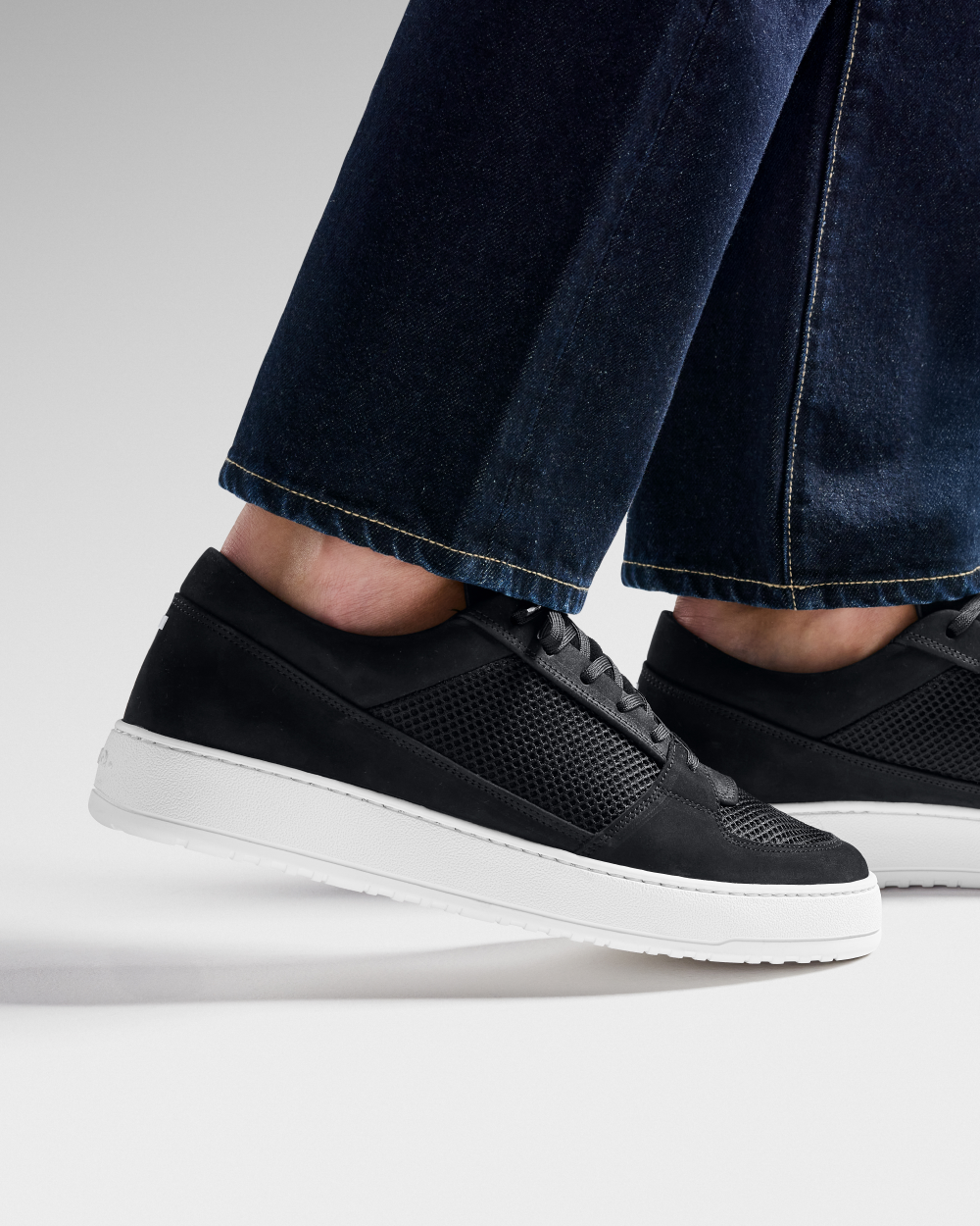 LT 03 Nubuck / Mesh Black