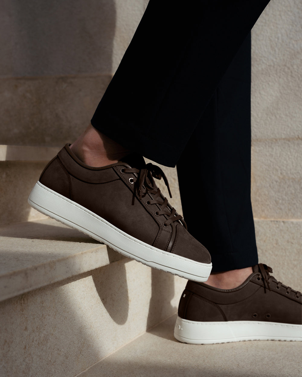 LT 01 Shades Nubuck Chocolate