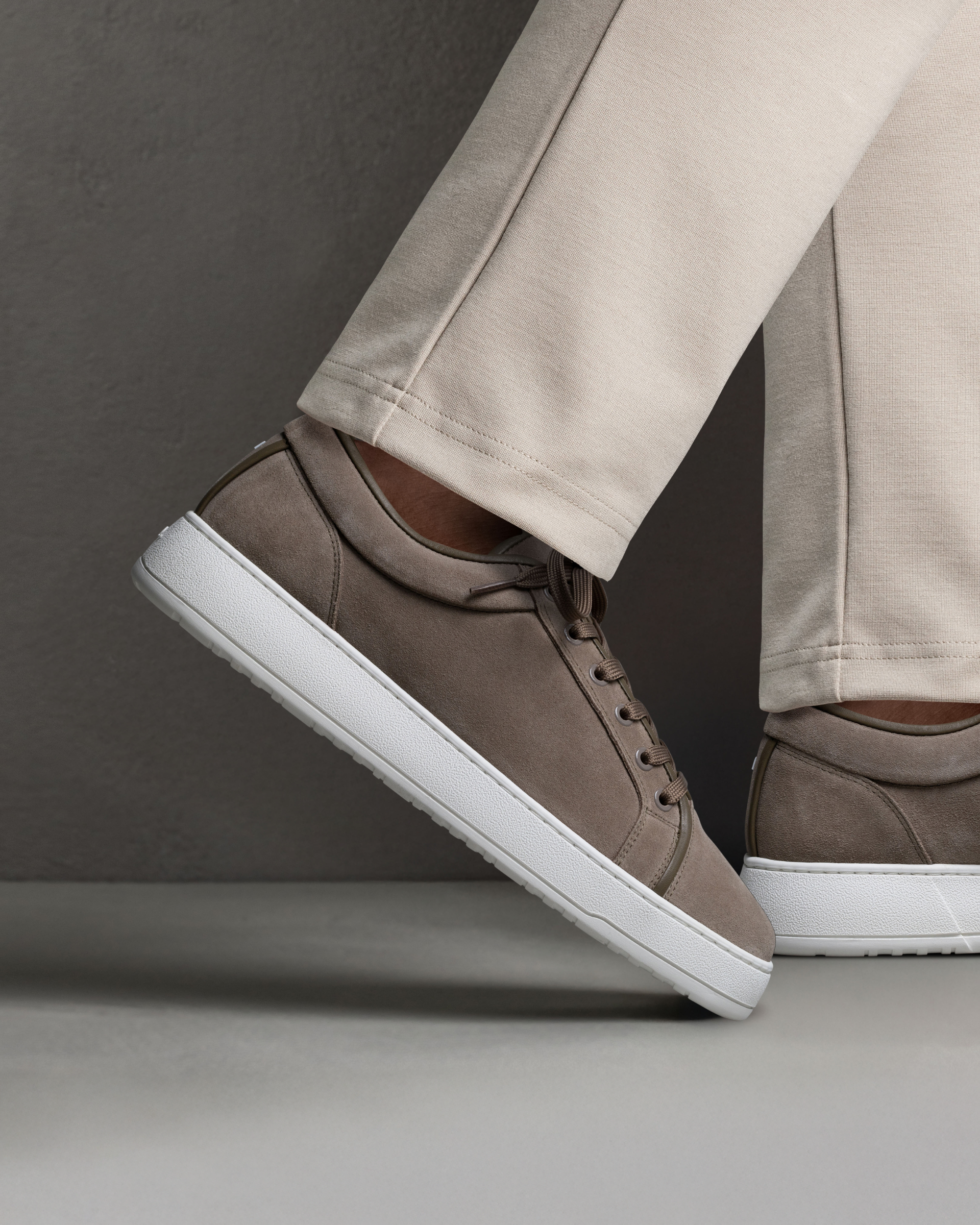 LT 01 Shades Suede Desert Taupe