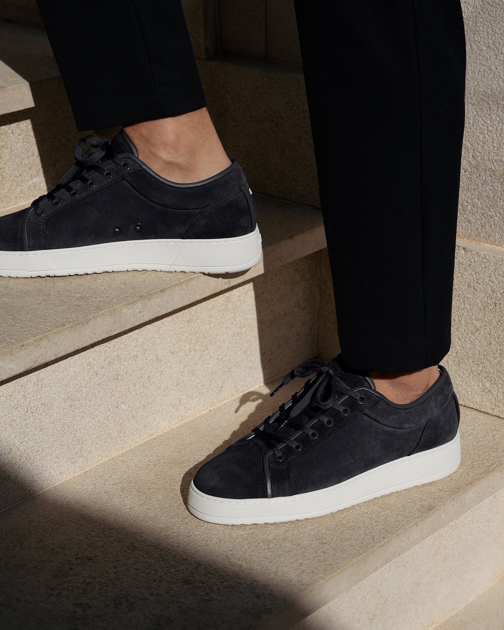 LT 01 Shades Suede Jet Black