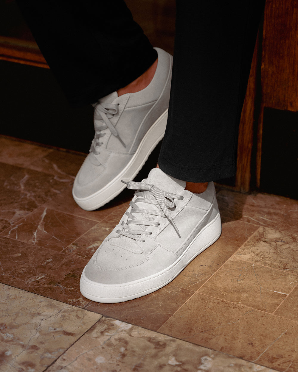 LT 03 Suede Cement Grey