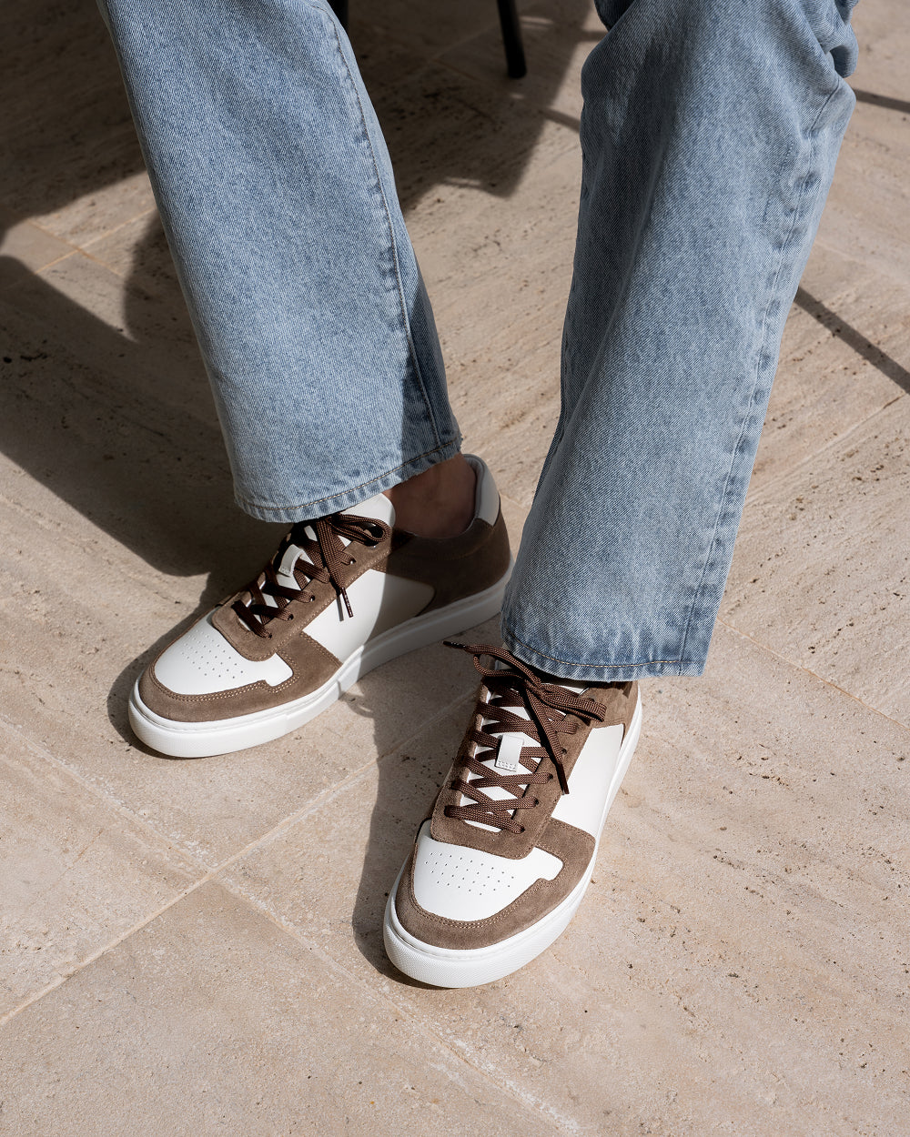 LT 07 White / Desert Taupe
