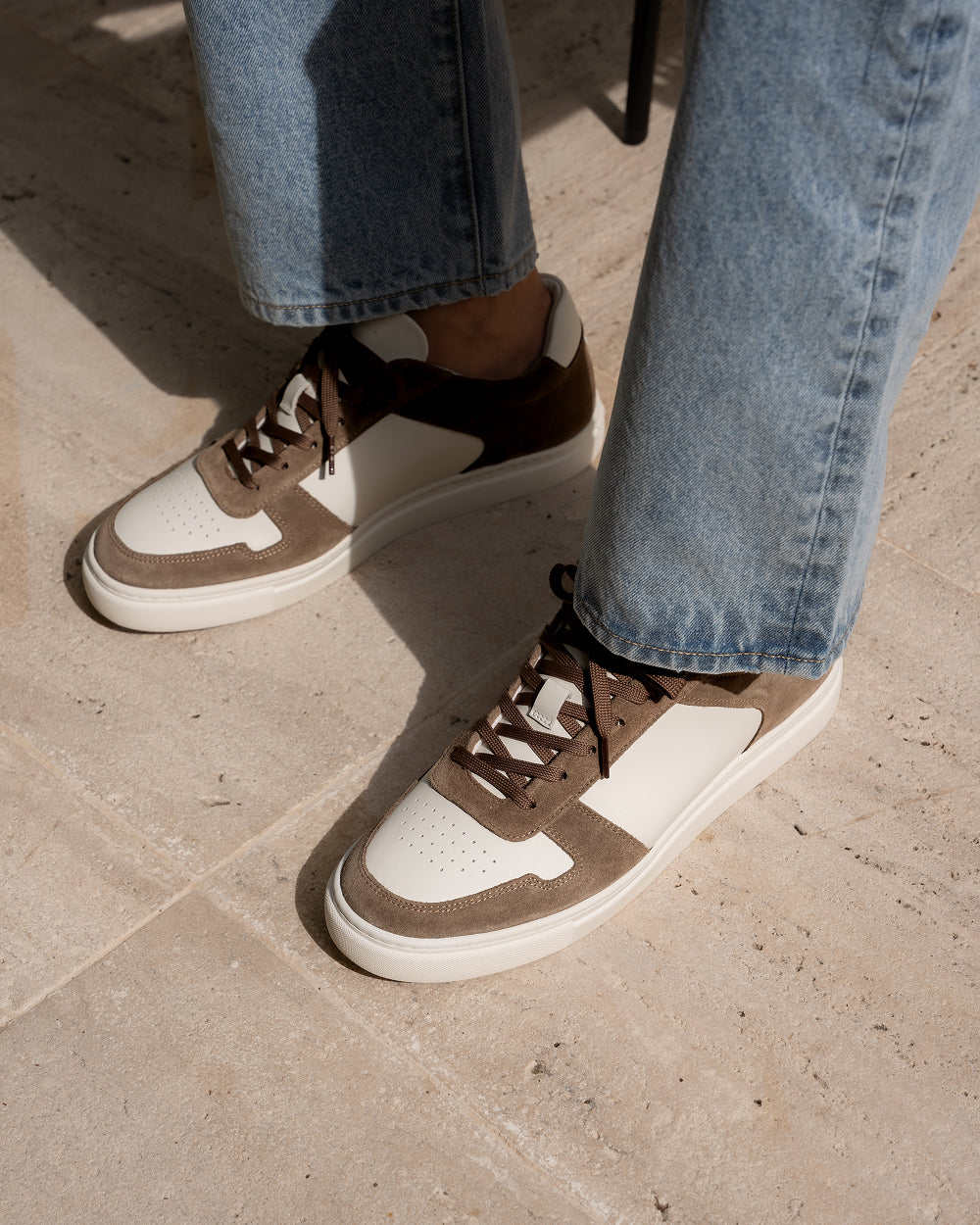 LT 07 White / Desert Taupe