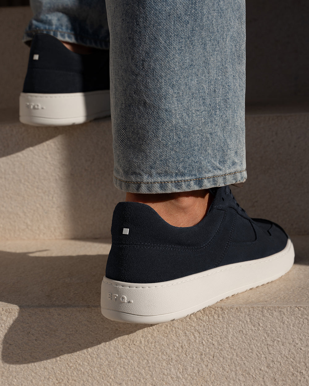 LT 08 Suede Blueberry
