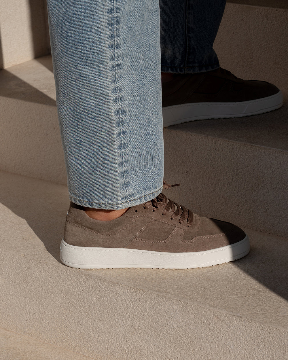LT 08 Suede Desert Taupe