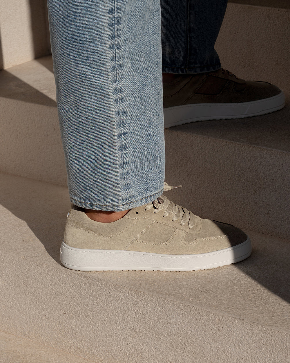 LT 08 Suede Sand