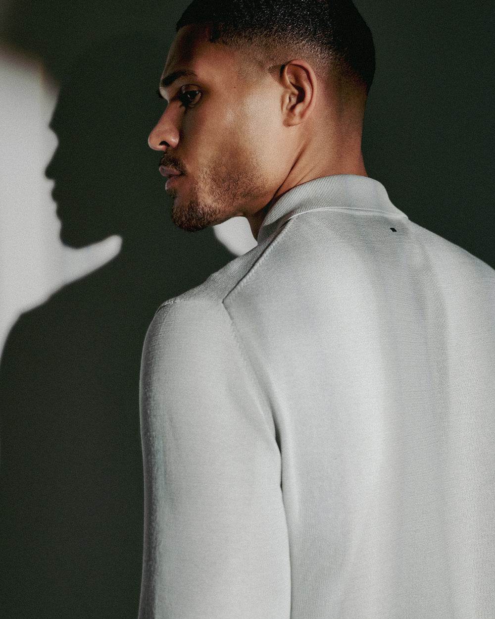 PO 04 Tailored Longsleeve Cement Grey