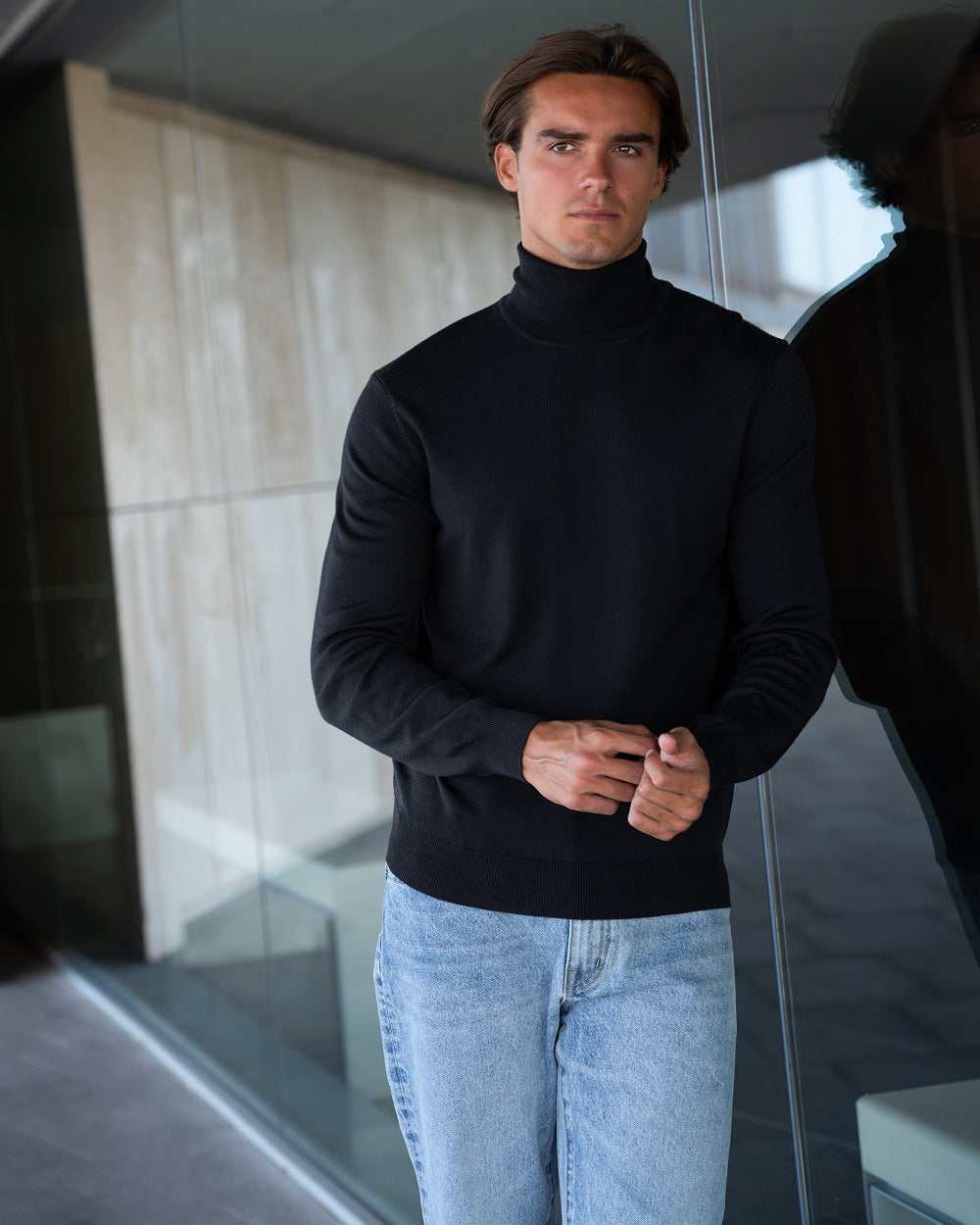 SW 06 Tailored Turtleneck Black